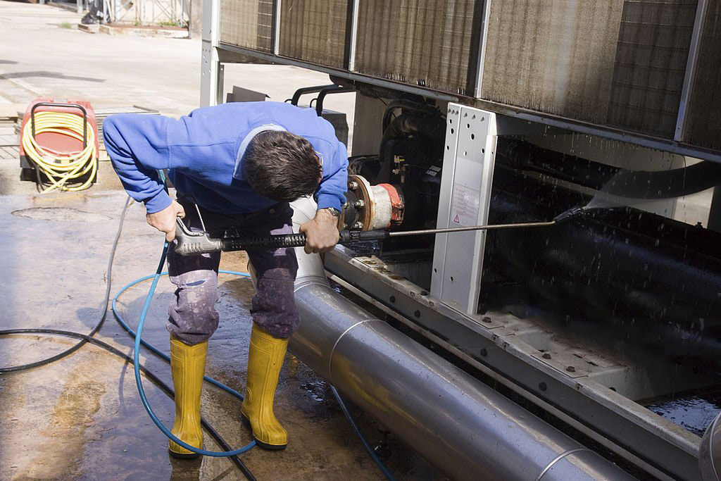 You are currently viewing Thorough Heavy Machinery Cleaning Services in Mumbai