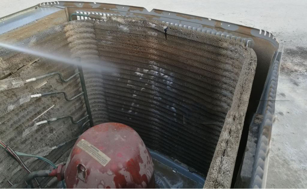 Oilfield pressure washing